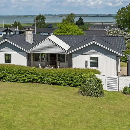 Rise - 250m From The Sea In Funen By Interhome Holiday home Bojden