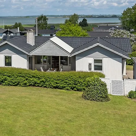 Dom wakacyjny Rise - 250m From The Sea By Interhome *