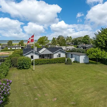 Rise - 250m From The Sea By Interhome Bøjden